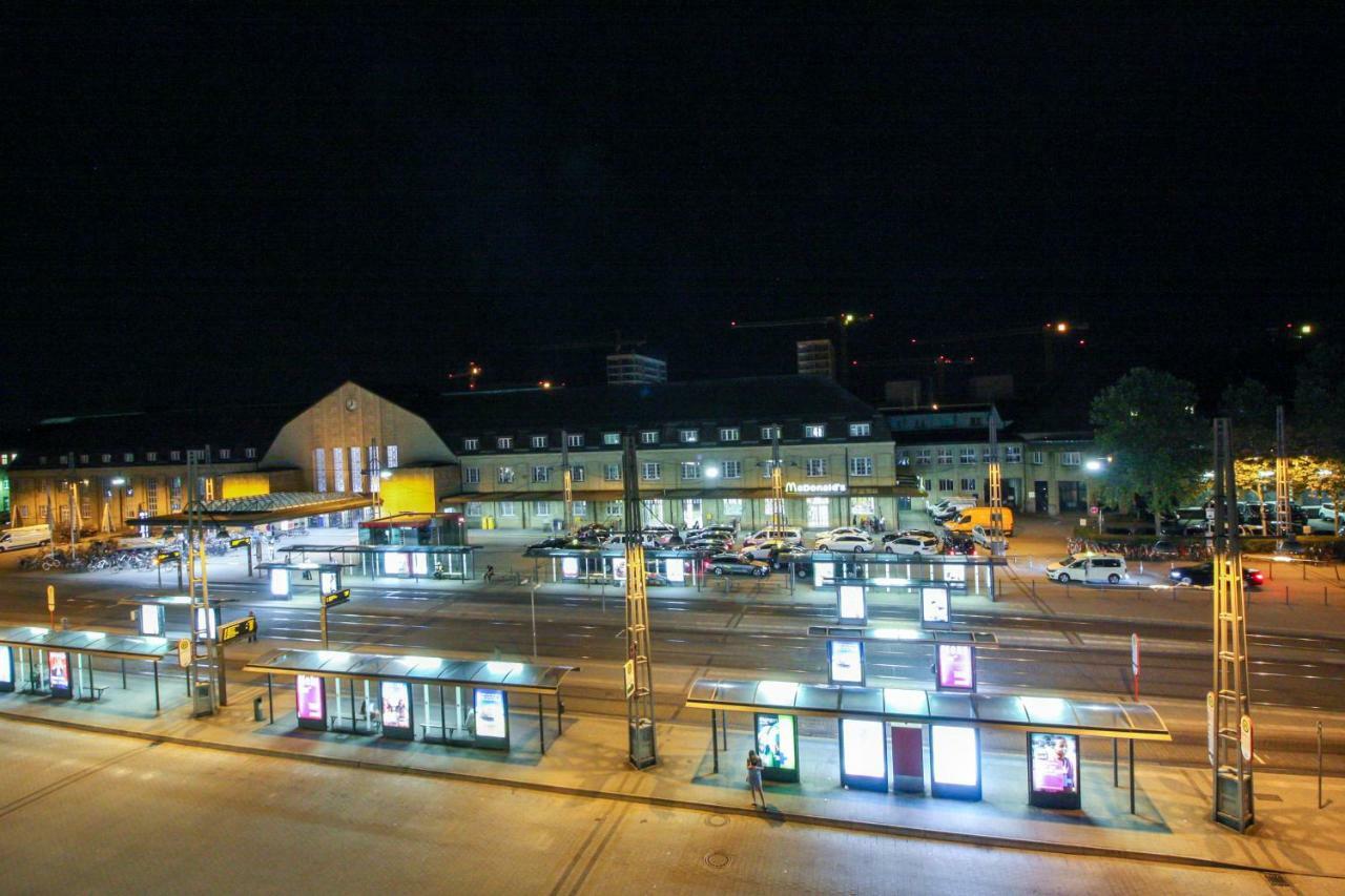 #Centralstation #130Qm Hauptbahnhof #Netflix Karlsruhe Kültér fotó